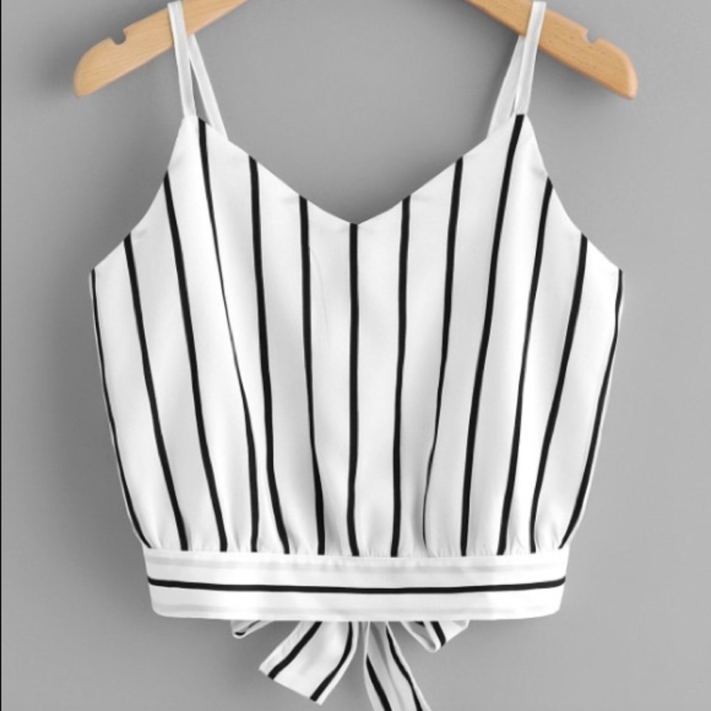 SHEIN Split Tie Back Crop Cami Top